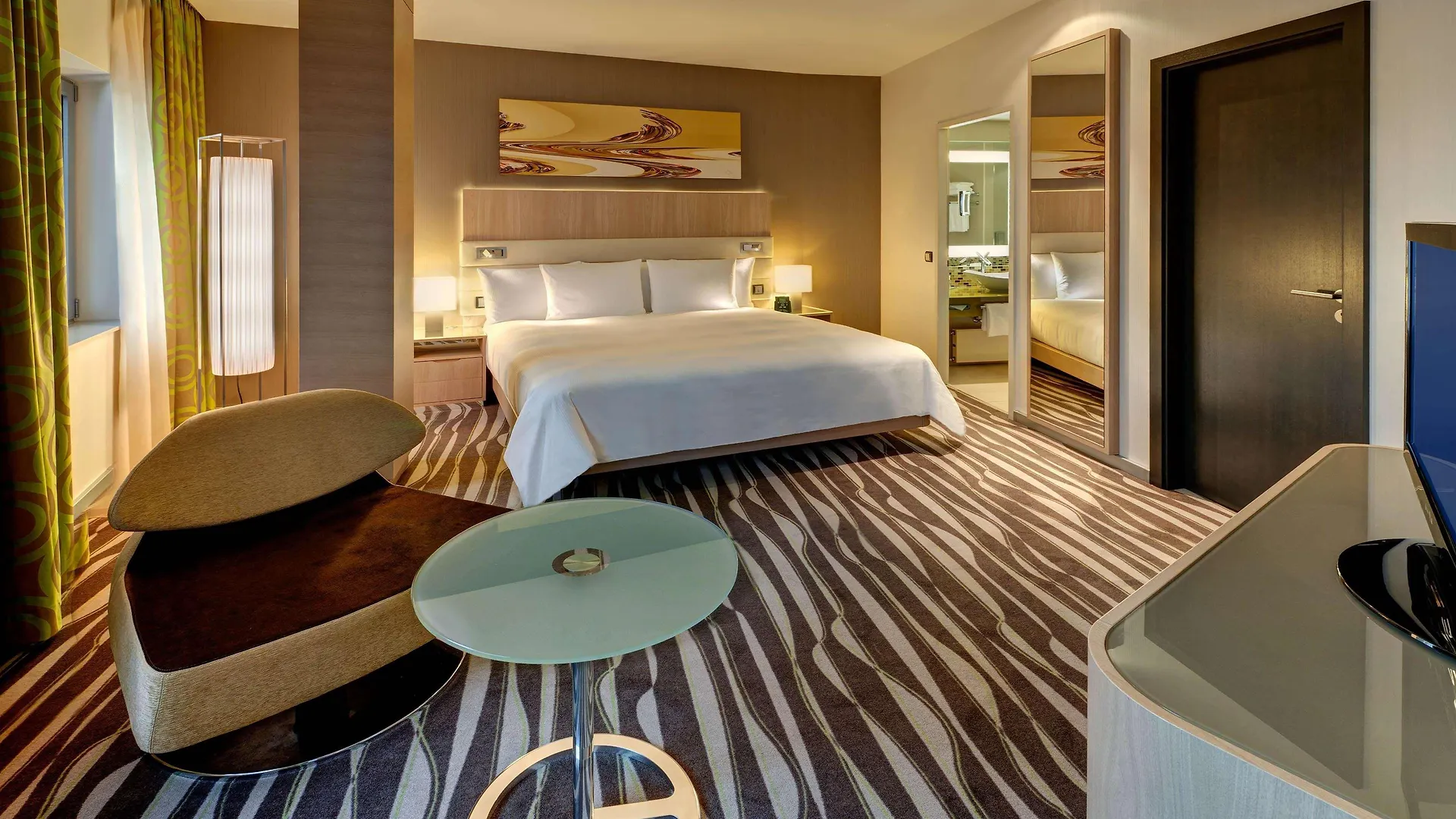 מלון פרנקפורט Hilton Frankfurt Airport