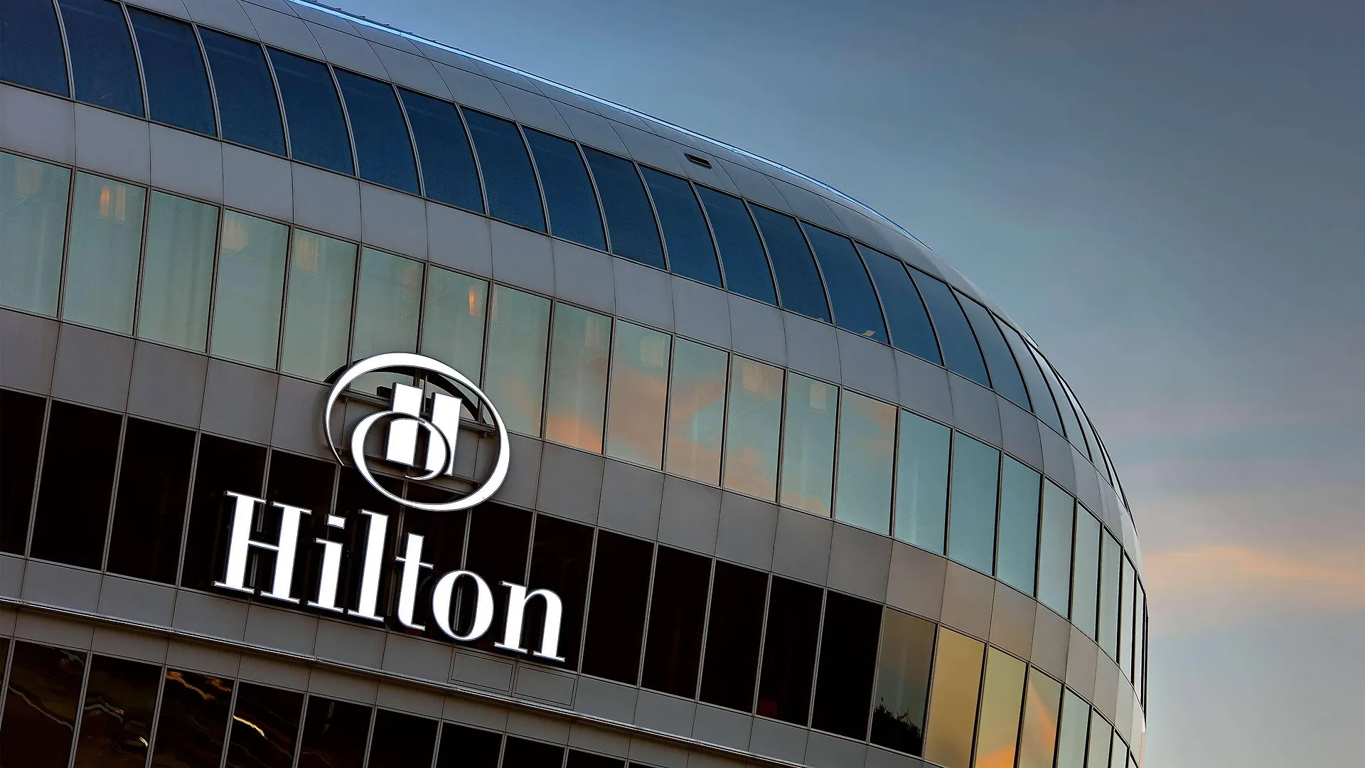 ****  מלון פרנקפורט Hilton Frankfurt Airport גרמניה