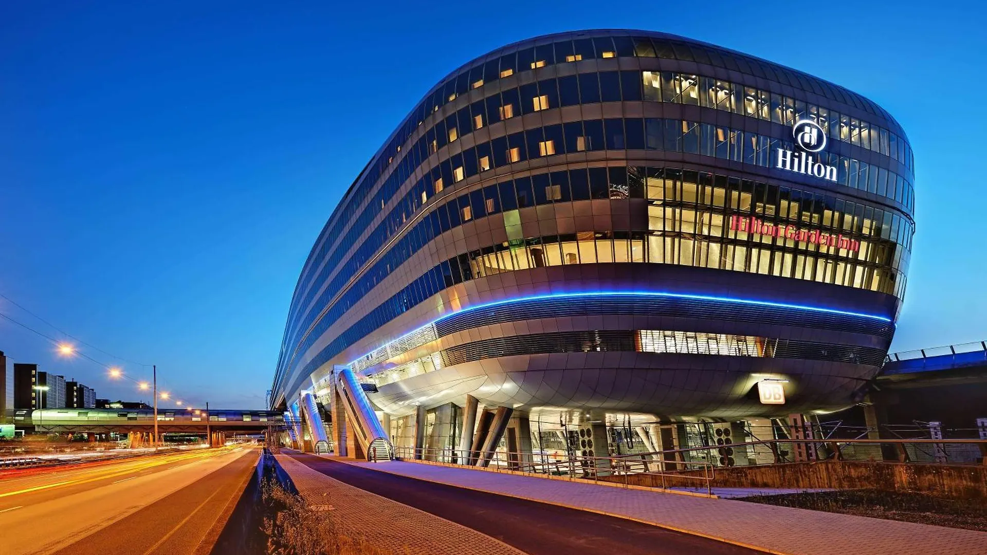 מלון פרנקפורט Hilton Frankfurt Airport