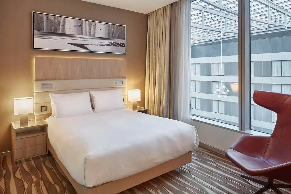 מלון פרנקפורט Hilton Frankfurt Airport