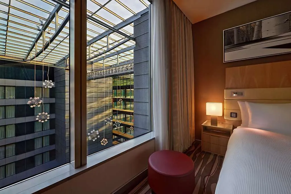 ****  מלון פרנקפורט Hilton Frankfurt Airport גרמניה