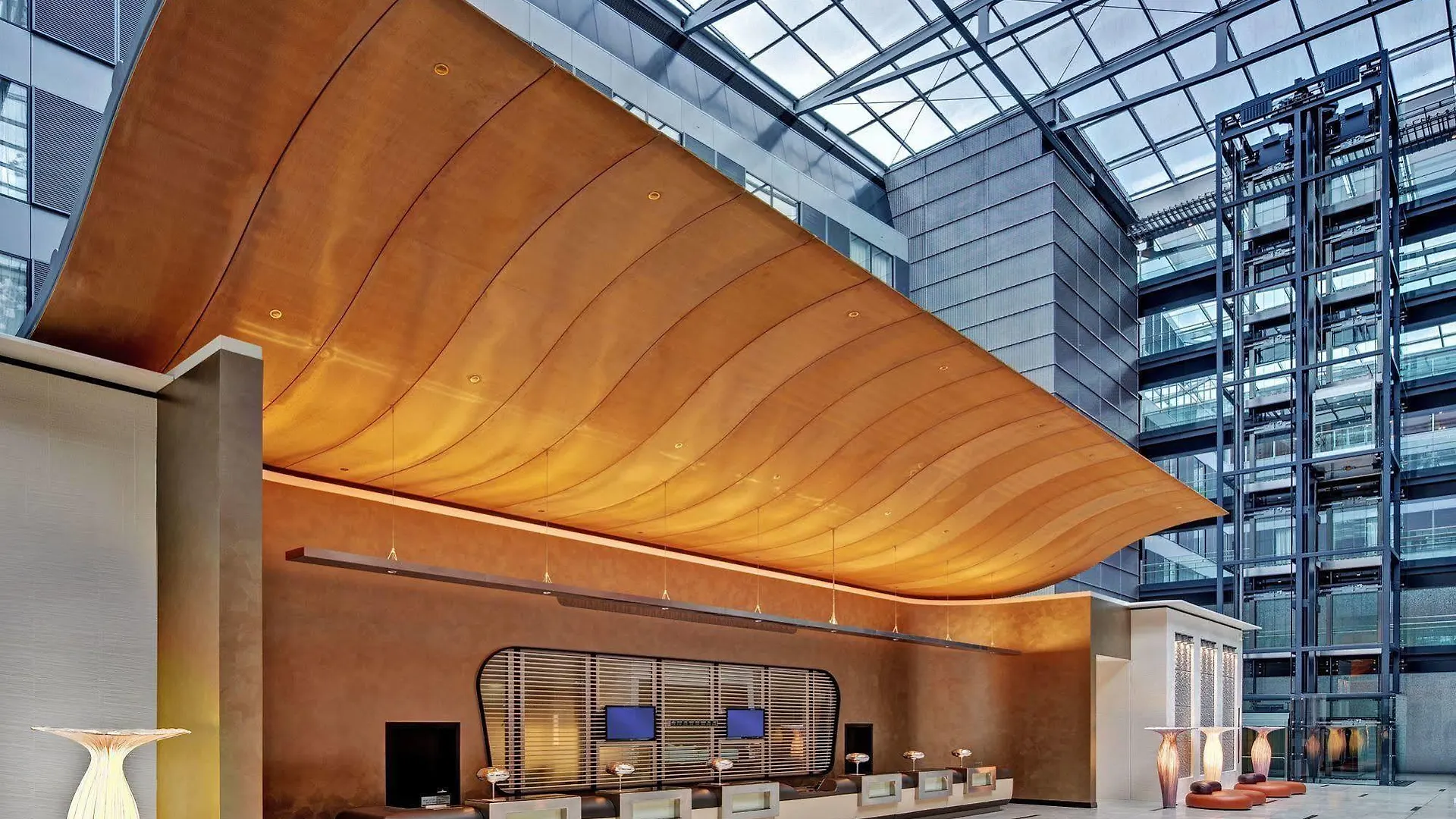 מלון פרנקפורט Hilton Frankfurt Airport