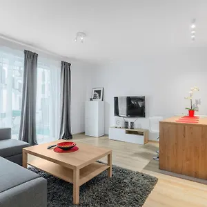 apartamenty-homley-place-old-town.poznan-hotels.com/